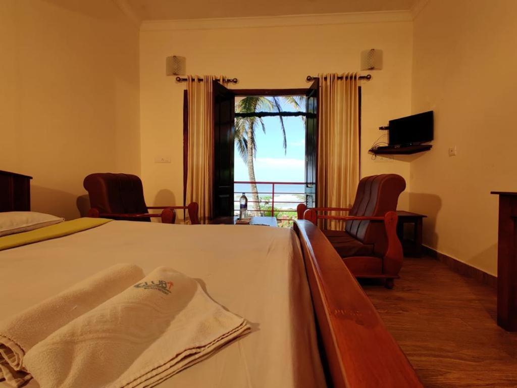 Club 7 Beach Resort Kannur Buitenkant foto
